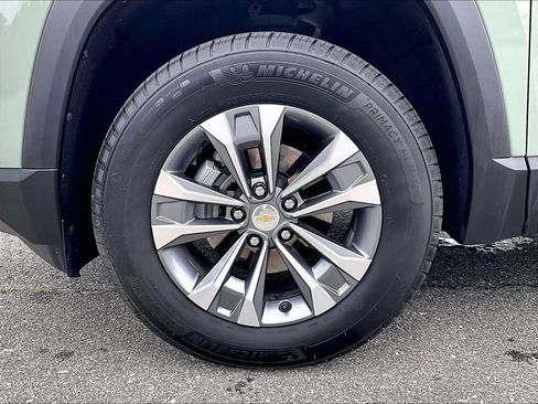 Used 2025 Chevrolet Equinox LT AWD/4WD image 7