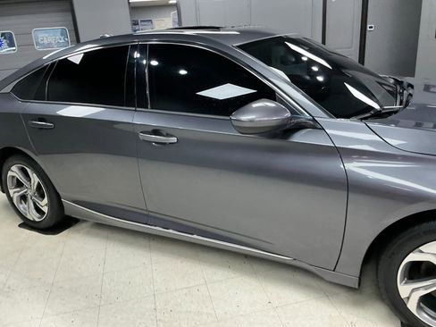 Used 2018 Honda Accord EX image 32