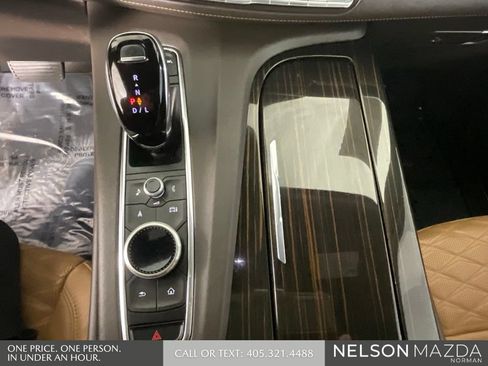 Used 2024 Cadillac Escalade ESV Sport w/ LPO, ONYX Package AWD/4WD image 39