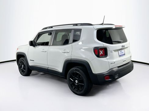 Used 2022 Jeep Renegade Latitude w/ Sun/Sound Group AWD/4WD image 7