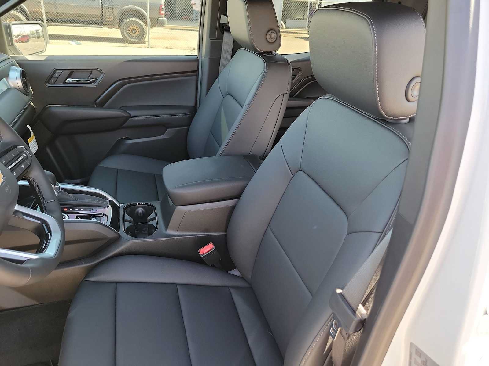New 2026 Chevrolet Colorado LT w/ LT Convenience Package AWD/4WD image 19