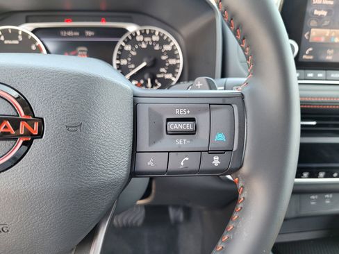 Used 2025 Nissan Rogue SV AWD/4WD image 24