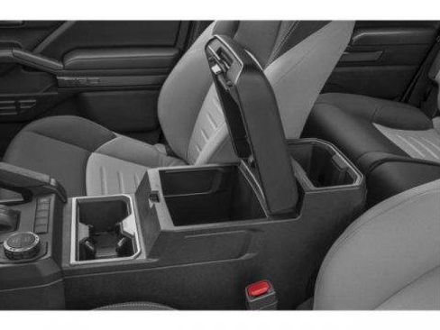 Certified 2025 Toyota Tacoma TRD Off-Road AWD/4WD image 13