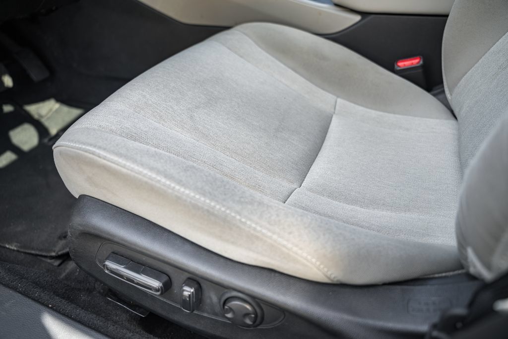 Used 2023 Honda Accord EX image 29