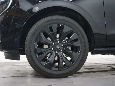 Used 2025 Ford Expedition Max Platinum w/ Stealth Appearance Package AWD/4WD image 38