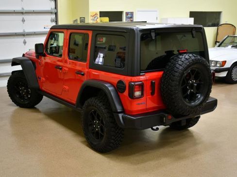 Used 2025 Jeep Wrangler Sport S image 12