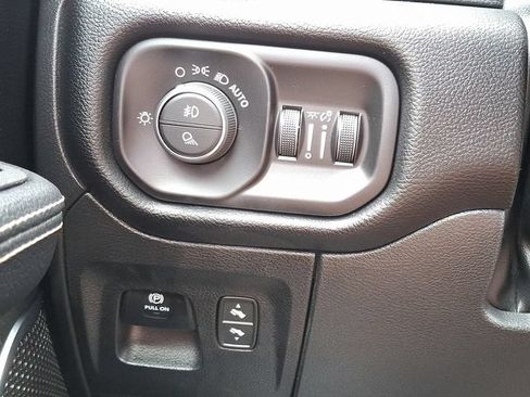 Used 2026 RAM 1500 Laramie AWD/4WD image 21
