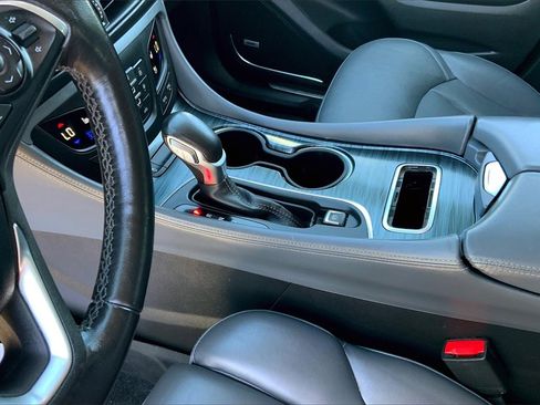 Used 2019 Buick Envision Premium w/ Driver Confidence Package image 18