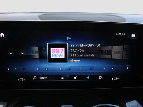 Used 2023 Mercedes-Benz EQB 300 4MATIC image 19