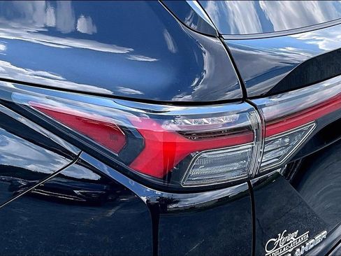 Used 2025 Mitsubishi Outlander SE FWD image 23