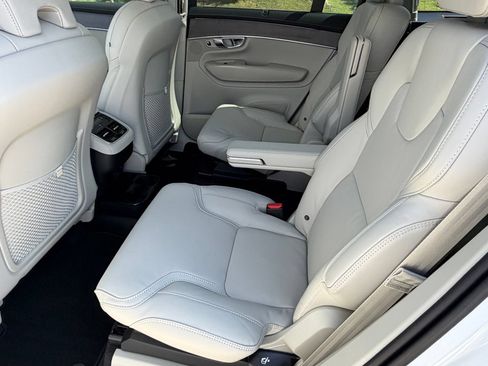 New 2026 Volvo XC90 B5 Ultra w/ Protection Package AWD/4WD image 21