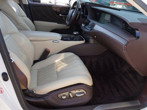 Used 2018 Lexus LS 500 AWD w/ Luxury Package image 12