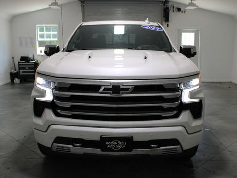 Used 2024 Chevrolet Silverado 1500 High Country w/ Technology Package AWD/4WD image 56