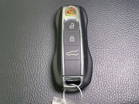 Certified 2023 Porsche Cayenne S Platinum AWD/4WD image 44