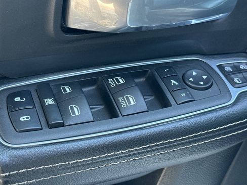 Used 2024 RAM 2500 Laramie image 13