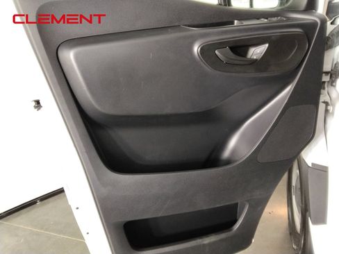 Used 2023 Mercedes-Benz Sprinter 2500 image 19