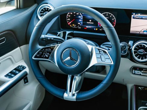 New 2026 Mercedes-Benz GLA 250 4MATIC image 13