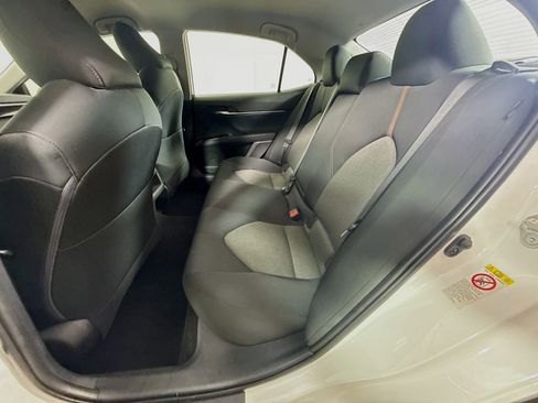 Used 2018 Toyota Camry LE FWD image 22