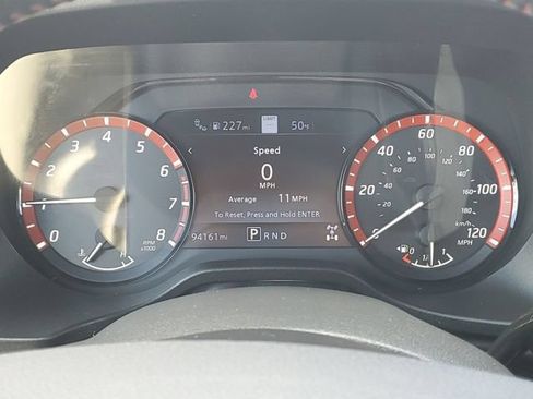 Used 2024 Nissan Titan PRO-4X w/ Pro-4x Convenience Package AWD/4WD image 11