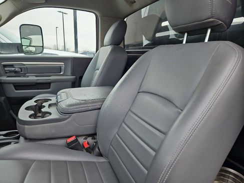 Used 2018 RAM 3500 Tradesman w/ Power & Remote Entry Group image 8