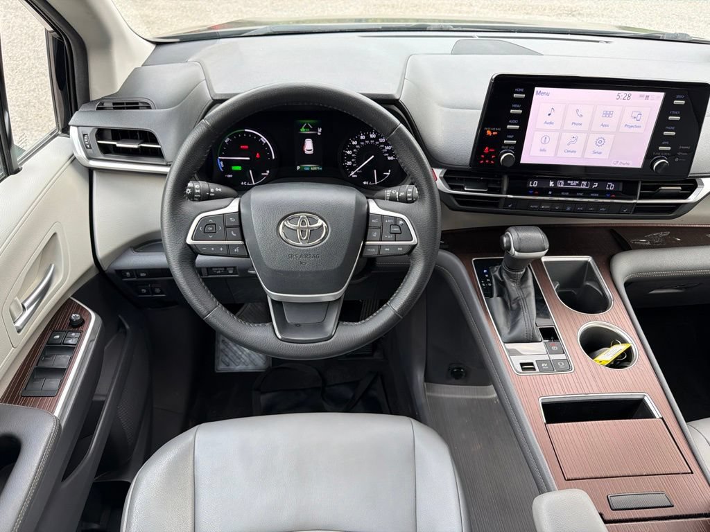 Used 2021 Toyota Sienna XLE AWD/4WD image 24