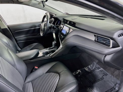 Used 2019 Toyota Camry SE FWD image 26