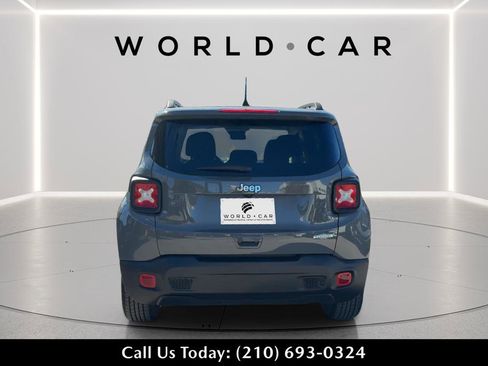 Used 2019 Jeep Renegade Latitude image 4
