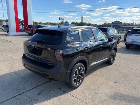 New 2026 Nissan Kicks SV w/ SV Premium Package image 6