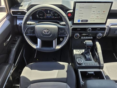 Certified 2025 Toyota Tacoma TRD Sport image 11