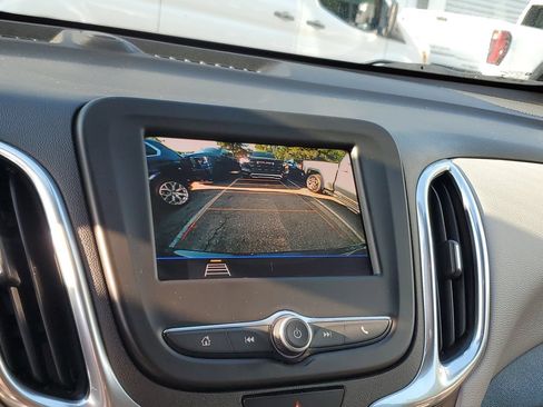 Used 2020 Chevrolet Equinox LS FWD image 20