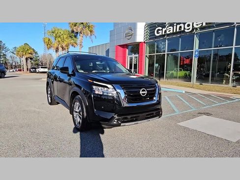 Used 2023 Nissan Pathfinder SL image 19