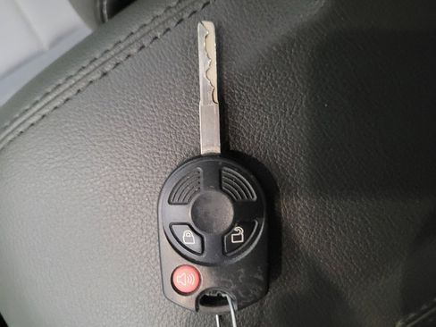 Used 2016 Ford Escape SE FWD image 32