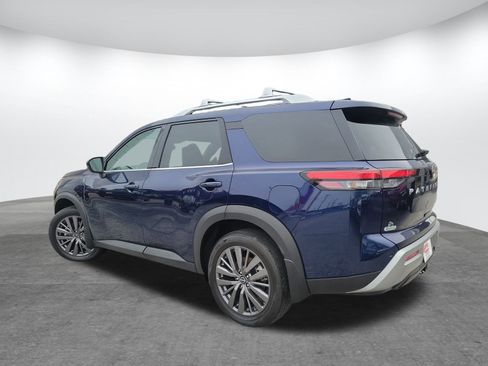 Used 2024 Nissan Pathfinder SL w/ SL Premium Package image 7