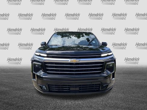Used 2025 Chevrolet Traverse High Country AWD/4WD image 3
