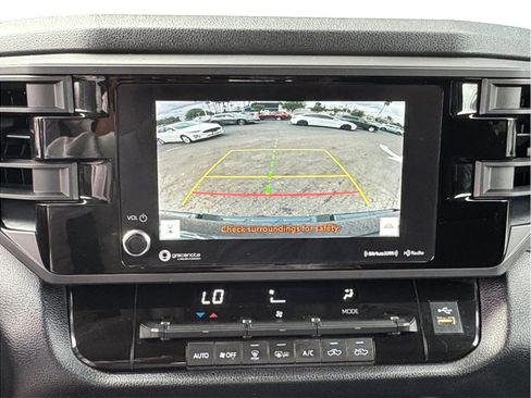 Used 2022 Toyota Tundra SR w/ SR Tow Package AWD/4WD image 17