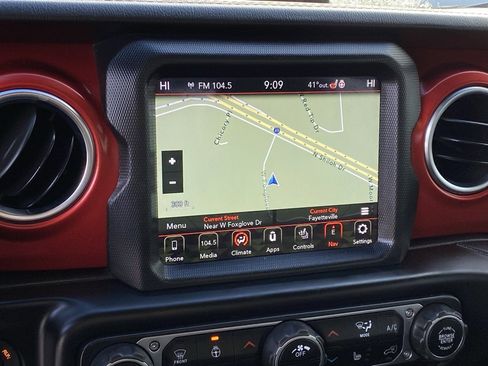 Used 2020 Jeep Gladiator Rubicon image 18