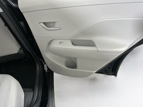 Used 2025 Hyundai Kona SEL FWD image 28