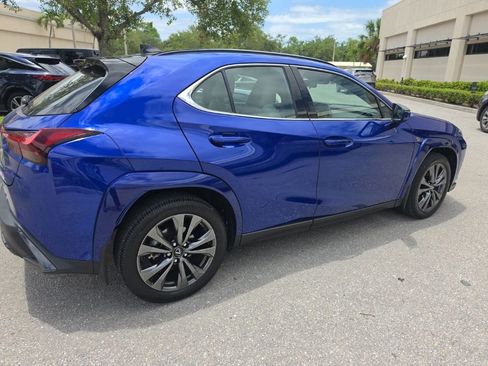 Used 2025 Lexus UX 300h FWD w/ Accessory Package (Z2) image 7
