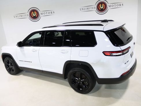 Used 2023 Jeep Grand Cherokee L Laredo AWD/4WD image 19