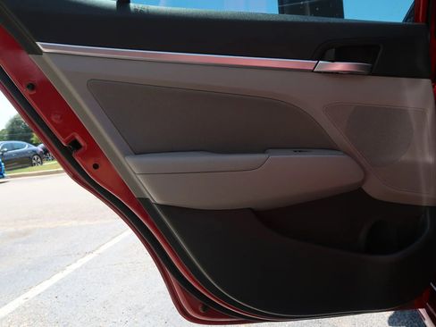 Used 2019 Hyundai Elantra SEL image 43