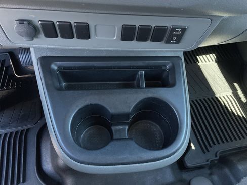 Used 2019 Nissan NV 3500 S image 16