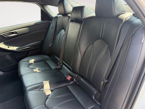 Used 2019 Toyota Avalon XLE w/ Moonroof Package FWD image 15