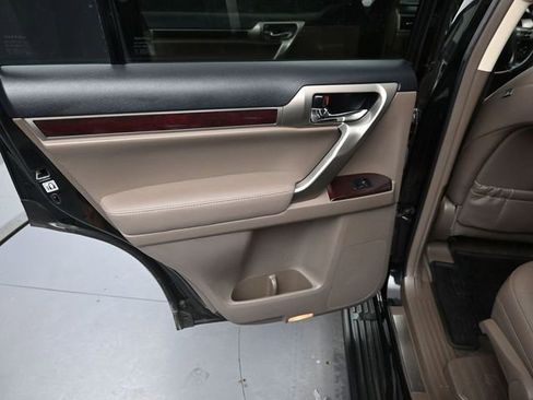 Used 2014 Lexus GX 460 w/ Premium Package AWD/4WD image 31