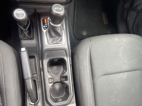 Used 2020 Jeep Wrangler Sport image 15