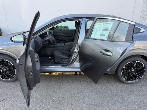 New 2026 Nissan Sentra SR w/ SR Premium Package image 17