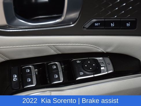 Used 2022 Kia Sorento SX Prestige w/ Panoramic Sunroof Package image 21