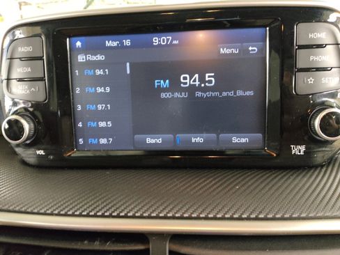 Used 2019 Hyundai Tucson SE image 25