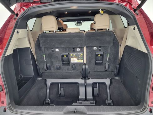 Used 2021 Toyota Sienna Limited FWD image 33
