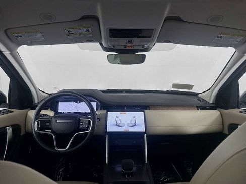 Used 2025 Land Rover Discovery Sport S image 25