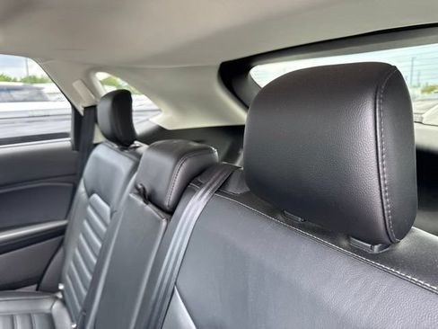 Used 2017 Ford Edge SEL w/ Equipment Group 201A AWD/4WD image 8